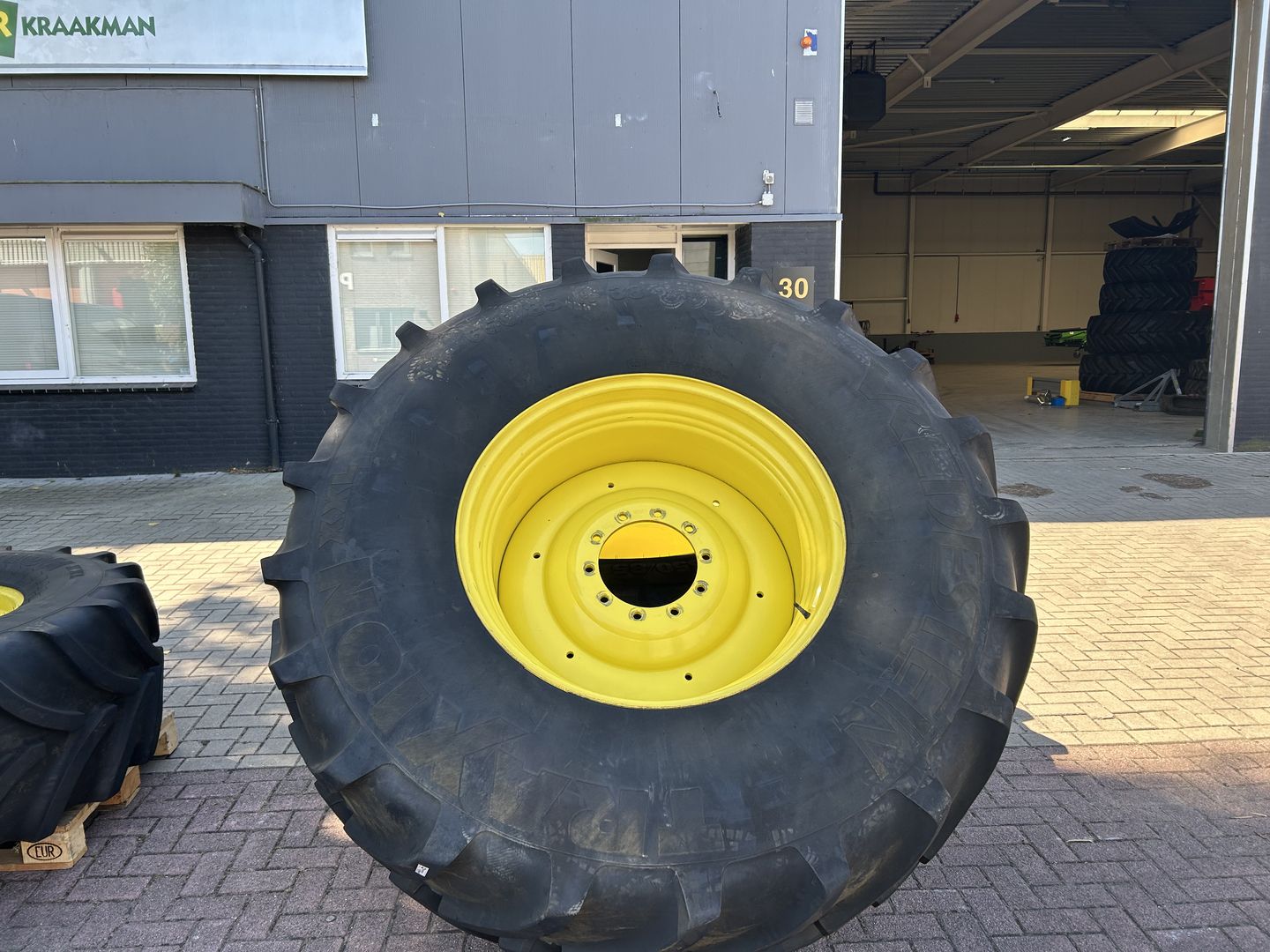 650/85R38 vredestein traxion x (ZAN) #41979 - Kraakman